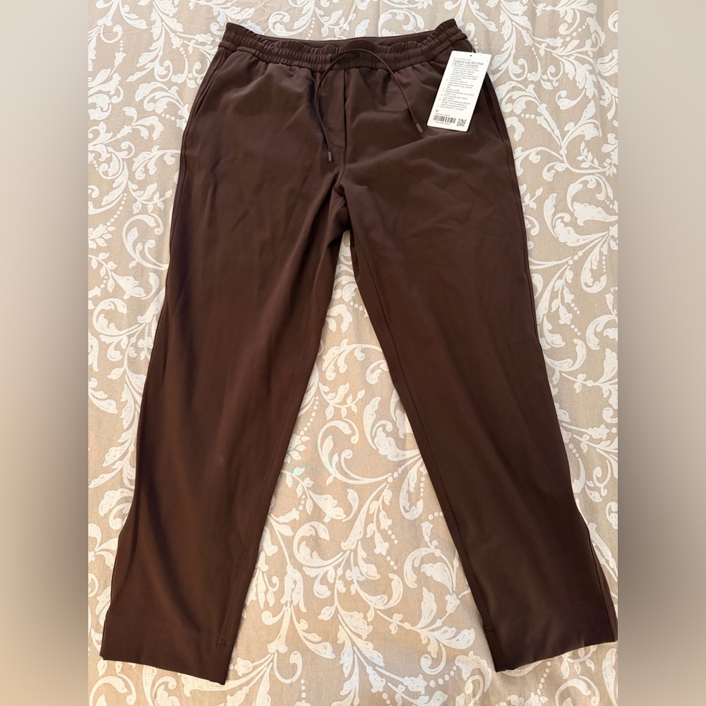 Lululemon Brown Tapered Pant Medium